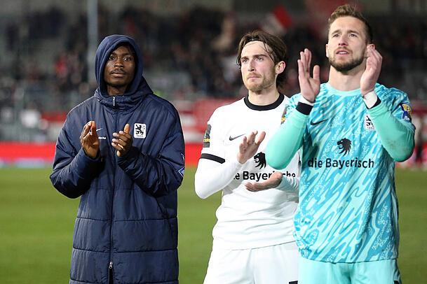 Gingen seit drei Partien nicht mehr als Verlierer vom Platz: Die Löwen um Keeper Marco Hiller.
