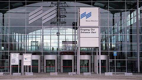 Der Eingang Ost zum Gelände der Messe München.