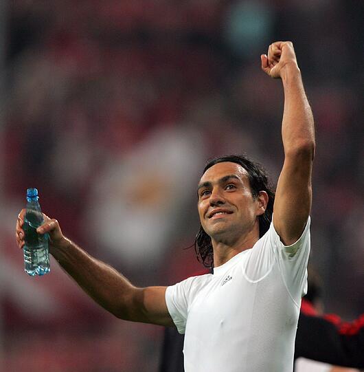 ... so dass Milan-Routinier Alessandro Nesta und sein Team sich später nach einem 2:0-Auswärtssieg über den Einzug ins Halbfinale freuen durften.