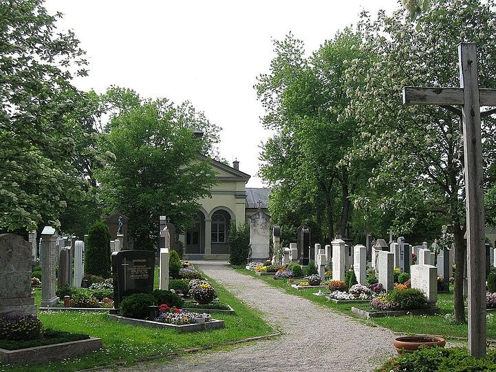 Auch er soll renoviet werden: Der Perlacher Friedhof