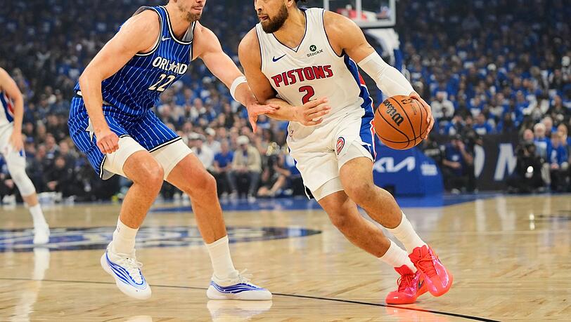 Mit Franz Wagner (links) auf dem Feld waren die Magic den Pistons klar &uuml;berlegen.