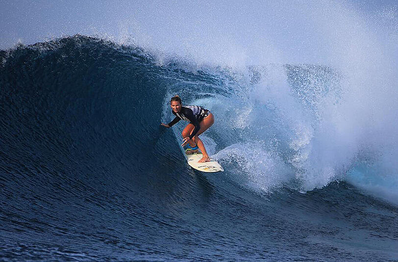 Surf-Schönheit Janni Hönscheid arbeitet als Model. So finanziert sich die beste Wellenreiterin Deutschlands ihre Reisen an den schönsten Stränden der Welt. Die 25-Jährige zeigt gerne, was sie hat.