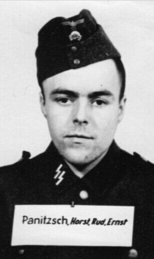 Neben verfügbaren Angaben zu Geburtstag, Herkunft und Beruf ist auch die Militär-Laufbahn der SS-Männer in der Datenbank vermerkt.