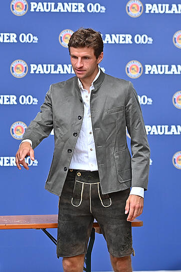 Thomas Müller beim FC Bayern München Paulaner "Lederhosen-Shooting" im Paulaner am Nockherberg.