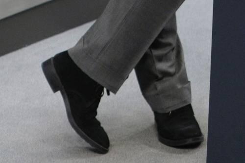 Halten schön warm: Guttenbergs Wildlederschuhe