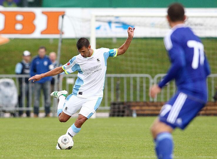 Es war der erste richtige Härtetest für die Löwen in der Vorbereitung: Die Sechzger holten gegen Dynamo Kiew in Garmisch ein 1:1 . Die Bilder vom Spiel