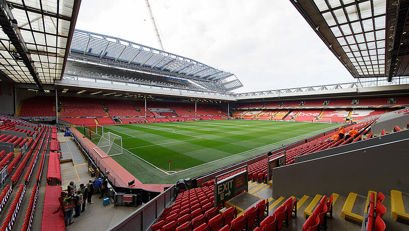 Ein Tempel des Fußballs: an der Anfield Road in Liverpool geht es für Hoffenheim um die Teilnahme an der Champions League. Ein Tempel des Fußballs: an der Anfield Road in Liverpool geht es für Hoffenheim um die Teilnahme an der Champions League.
