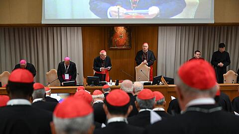 Die Entscheidung für den Start des Konklaves am 7. Mai fiel hinter den Mauern des Vatikan.