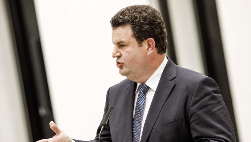Hubertus Heil erklärt das SPD-Konzept zur Grundrente. Hubertus Heil erklärt das SPD-Konzept zur Grundrente.
