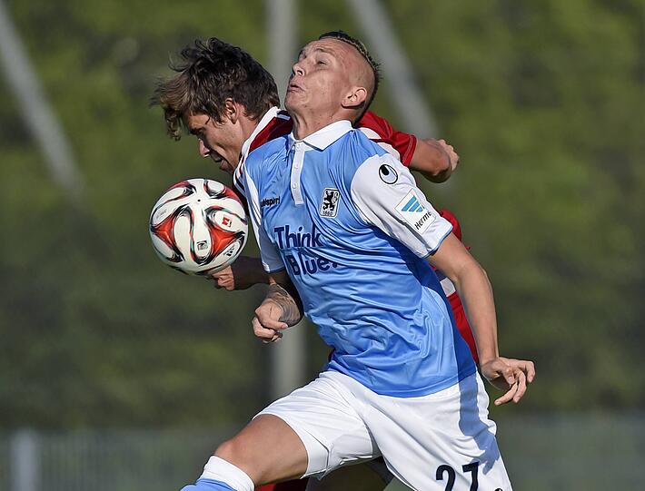 Die Löwen gewinnen gegen den SV Heimstetten mit 3:0 - Die Bilder vom Spiel.