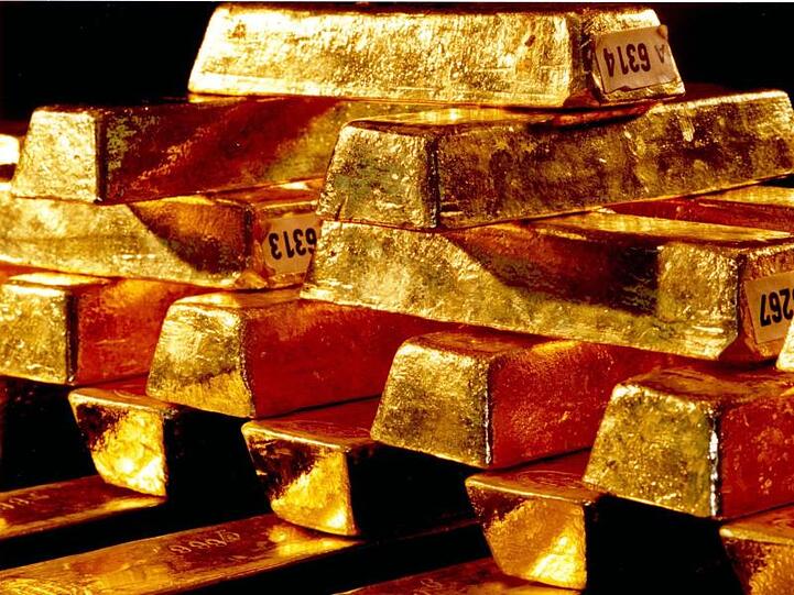 Goldbarren der Deutschen Bundesbank liegen im Tresor. Der Goldpreis ist wieder auf einem Höchststand.
