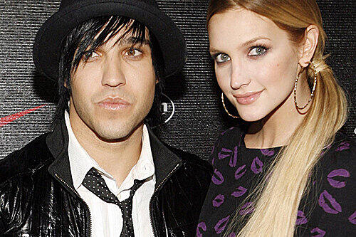 Ashlee Simpson und Freund Pete Wentz, letzterer ein Vertreter der neuen Jugendbewegung.