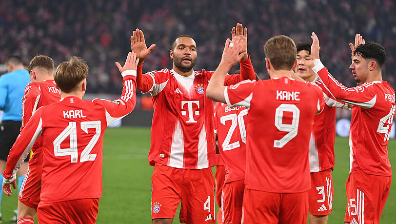 Aush&auml;ngeschild in Deutschland: Der FC Bayern eilt von Sieg zu Sieg.