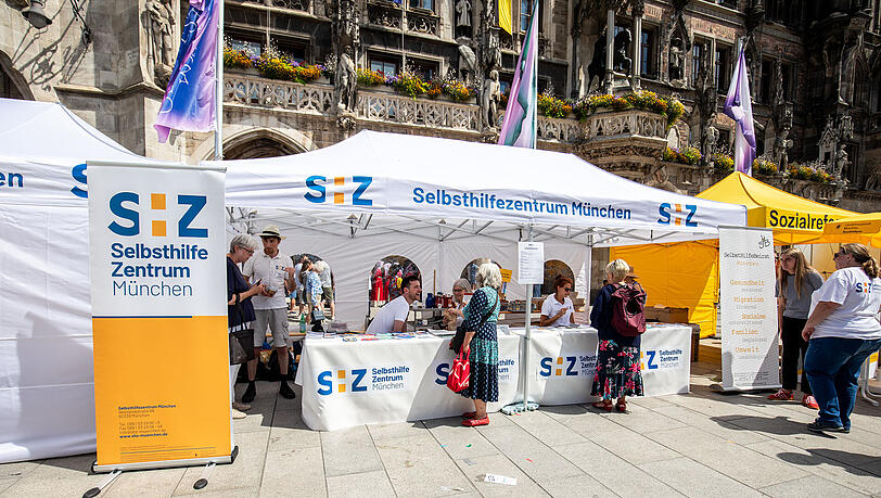 Infost&auml;nde auf dem Marienplatz.