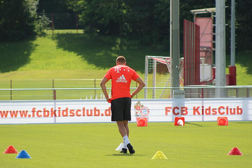 Die Bilder vom ersten Auftritt von Carlo Ancelotti an der Säbener Straße.