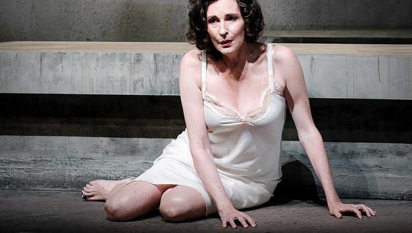 Véronique Gens als Kleopatra in der Kantate von Hector Berlioz. Véronique Gens als Kleopatra in der Kantate von Hector Berlioz.