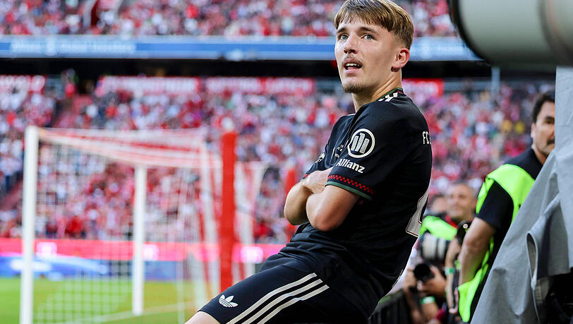Lennart Karl FC Bayern Muenchen bejubelt seinen Treffer zum 3:0.