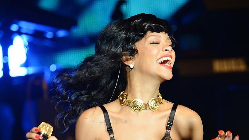 Rihanna während eines Auftritts in London