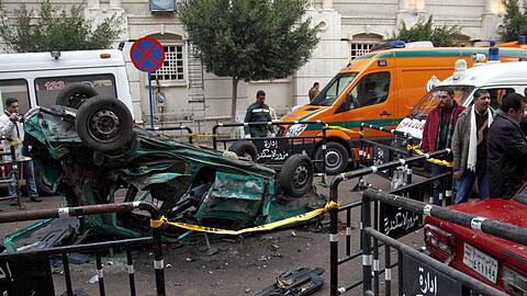 Mit einem Auto sprengte sich der Selbstmordattentäter in Alexandria in die Luft