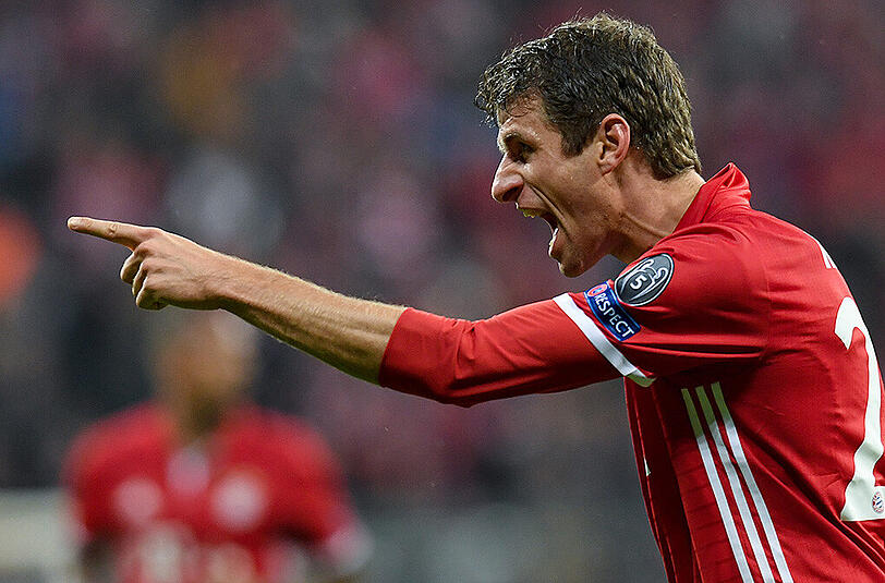 Jubel bei Thomas Müller nach seinem Treffer gegen den PSV Eindhoven.