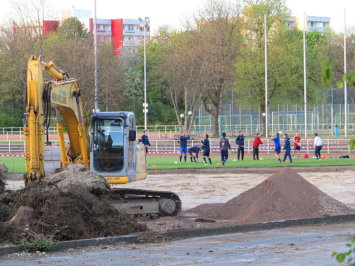 Die Bauarbeiten für den Sportpark haben begonnen.