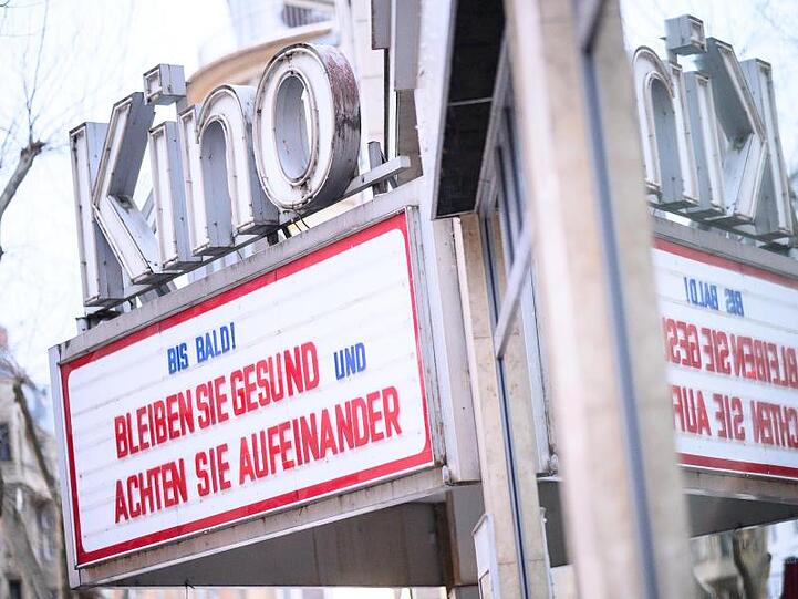 Wie und wann geht es weiter mit den deutschen Kinos?.