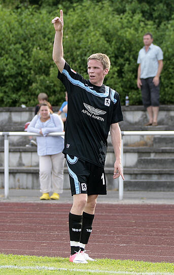 Die Neuzugänge der Löwen bei ihrem ersten Auftritt: Stoppelkamp und Tomasov überzeugen beim Testspiel gegen den FC Leutkirch.