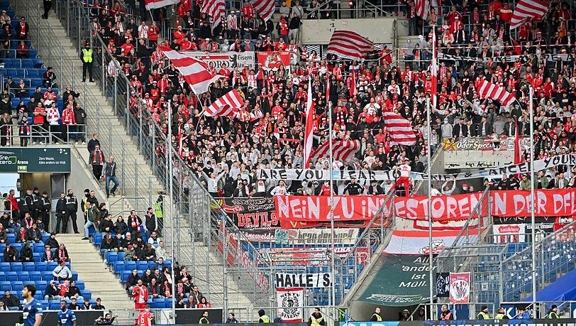Ob die Fan-Proteste nun enden werden, bleibt vorerst offen.