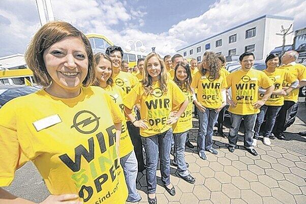 &bdquo;Wir sind Opel&ldquo; lautet die Botschaft dieser Opel-Mitarbeiter in Nürnberg. Sind sie nur Spielball in einem großen Monopoly?Foto: Berny