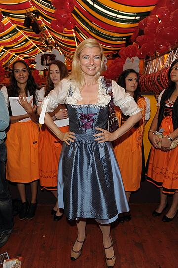 Regine Sixt's Damenwiesn: Die Münchner Lady-Elite trifft sich im Hippdrom. Die Bilder