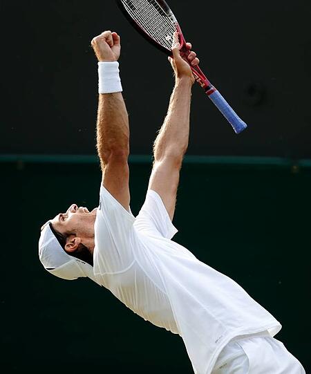 Das ist das Grün, auf dem sie glücklich sind: Sabine Lisicki und Tommy Haas schwärmen von Wimbledon. Die beiden letzten Deutschen im Turnier wollen heute den Viertelfinaleinzug feiern.