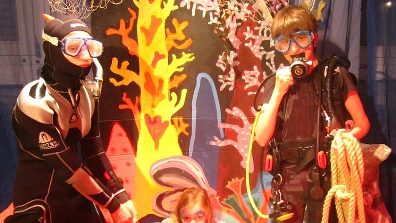Am Faschingssamstag wird unter Wasser Fasching gefeiert. Am Faschingssamstag wird unter Wasser Fasching gefeiert.
