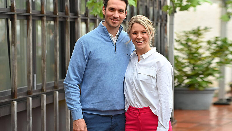 Felix und Miriam Neureuther finden, dass es mit Kindern auch mal etwas wilder zugehen darf. Felix und Miriam Neureuther finden, dass es mit Kindern auch mal etwas wilder zugehen darf.