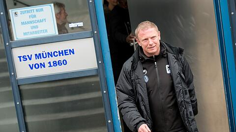 Torsten Fröhling auf dem Weg zu seinem ersten Training als 1860-Coach