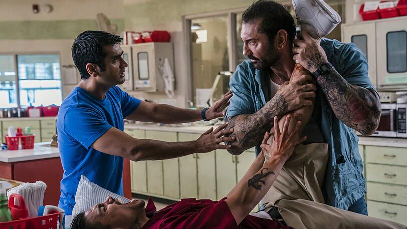 Kleiner, sanfter Taxifahrer (Kumail Nanjiani) und riesiger, grober Cop (Dave Bautista) auf harter Mission.