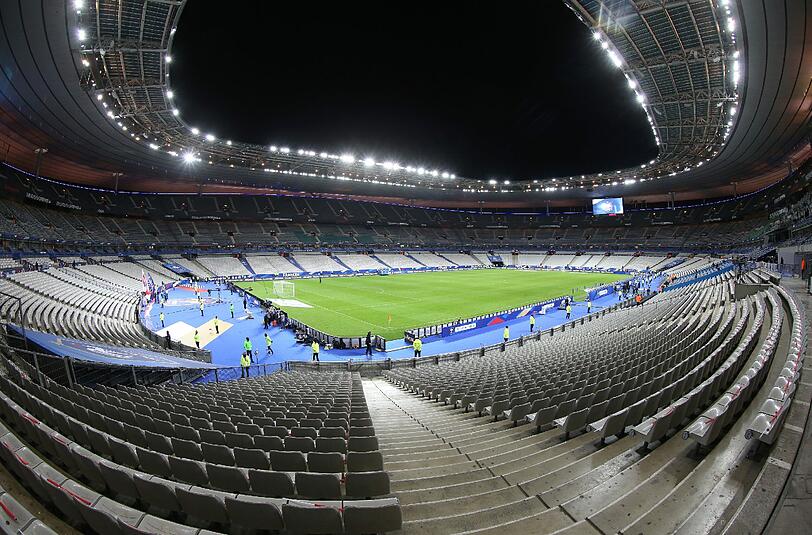 Platz 16 - Stade de France
Ort: Paris (Frankreich)
Plätze: 81.338
Teams: Französische Fußballnationalmannschaft, Rugby-Union-Nationalteam
Stade Français (Rugby), Racing Métro 92 (Rugby)
Eröffnung: 28. Januar 1998