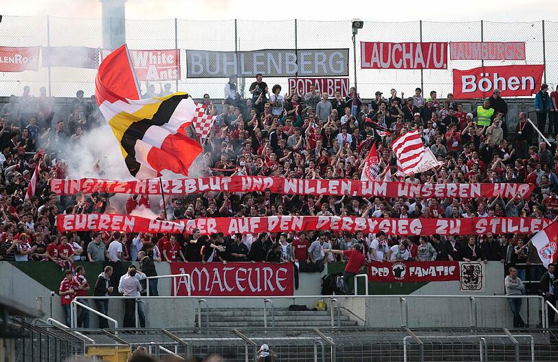 Beim kleinen Derby am Dienstag trafen die Bayern-Amateure auf die Junglöwen. Die Bayern gewannen mit 1:0.