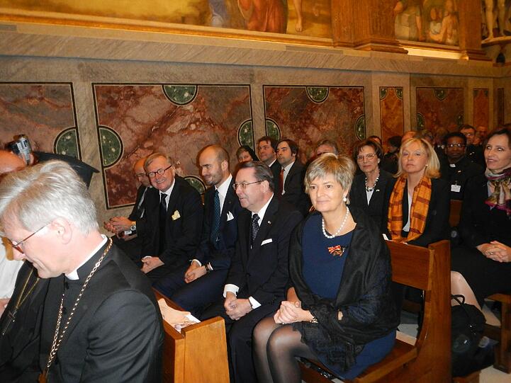 Eine bayerische Delegation besucht den Papst und gratuliert zum Geburtstag. Die AZ war für Sie in Rom. Die Bilder.