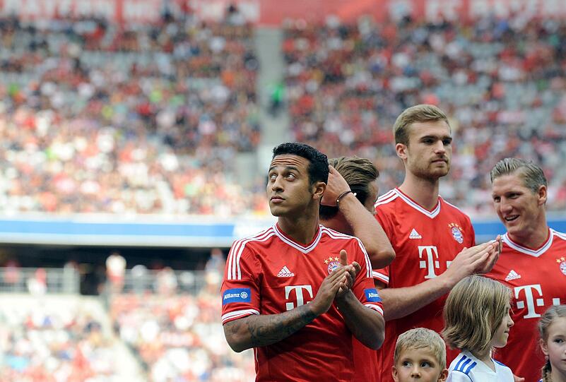 Thiago - vom FC Barcelona ist er solche Fan-Treue ja schon gewohnt.