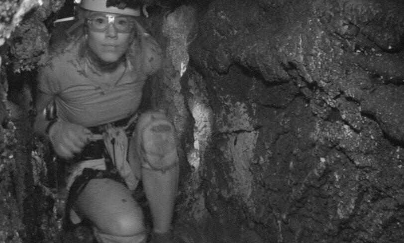 Larissa Marolt kann in einer Höhle bis zu elf Sterne finden. Sobald sie in der Höhle ist hat sie elf Minuten Zeit für die Herausforderung. Doch neben den elf Sternen sind auch Babypythons, Babykrokodile, Ratten, Kakerlaken, Grillen und Aale in der Höhle...