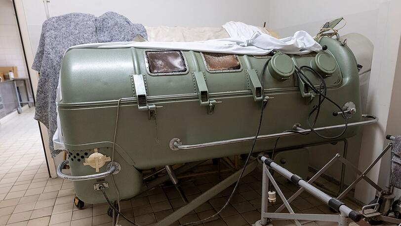 Die letzte bekannte US-Amerikanerin, die zum Atmen auf eine sogenannte Eiserne Lunge angewiesen war, ist gestorben. (Symbolbild) Die letzte bekannte US-Amerikanerin, die zum Atmen auf eine sogenannte Eiserne Lunge angewiesen war, ist gestorben. (Symbolbild)