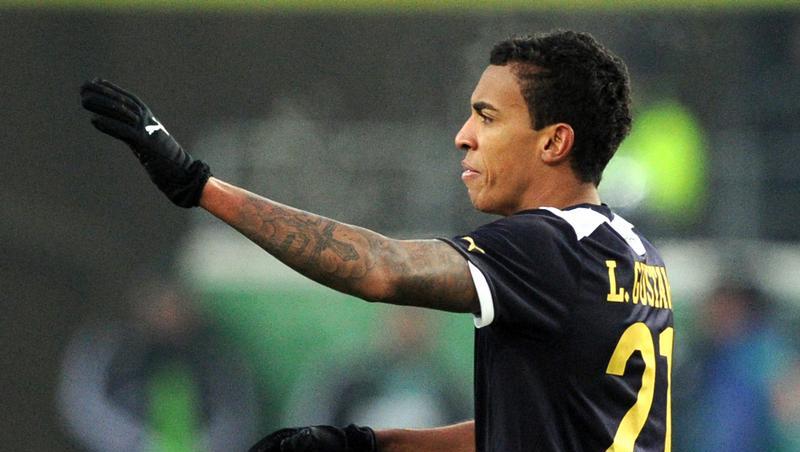 Luiz Gustavo, hier noch für Hoffenheim im Einsatz, flog am Montag ins Bayern-Trainingslager. Luiz Gustavo, hier noch für Hoffenheim im Einsatz, flog am Montag ins Bayern-Trainingslager.