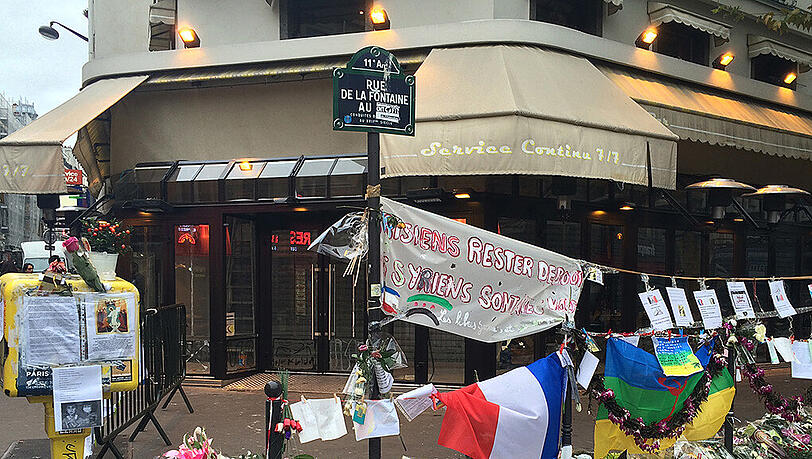 Im nahen Umkreis des Pariser Cafés "Bonne Biere" starben während der Anschläge fünf Menschen. Im nahen Umkreis des Pariser Cafés "Bonne Biere" starben während der Anschläge fünf Menschen.