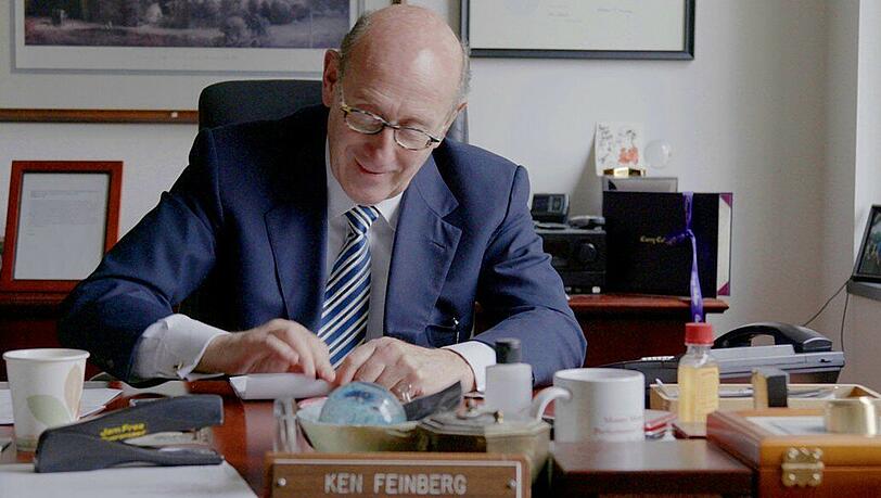 Ken Feinberg beurteilt seit 34 Jahren, wie ein Menschenleben in Bargeld aufzuwiegen ist.