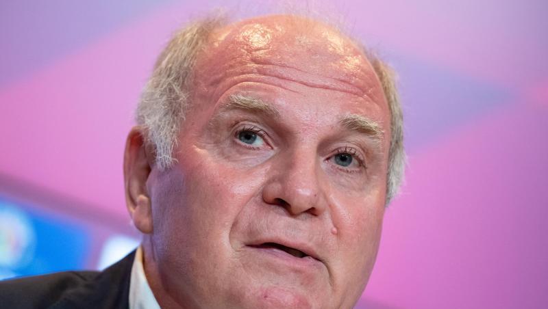 Uli Hoeneß, damals Präsident FC Bayern München, nimmt an einer Pressekonferenz seines Vereins teil. Foto: Sven Hoppe/dpa Uli Hoeneß, damals Präsident FC Bayern München, nimmt an einer Pressekonferenz seines Vereins teil. Foto: Sven Hoppe/dpa