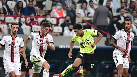 Jude Bellingham (2.v.r) erzielte einen Treffer und bereitete den anderen vor.