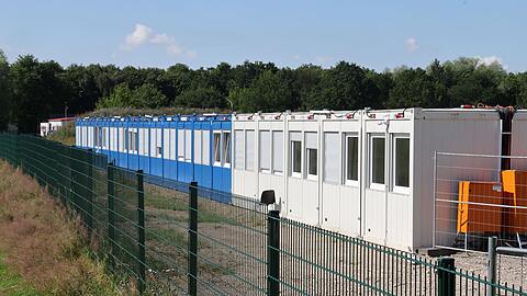 Einige Kommunen nutzen Container nur als Notfallma&szlig;nahme zur Unterbringung von Asylbewerbern, andere auch l&auml;nger. (Archivbild)