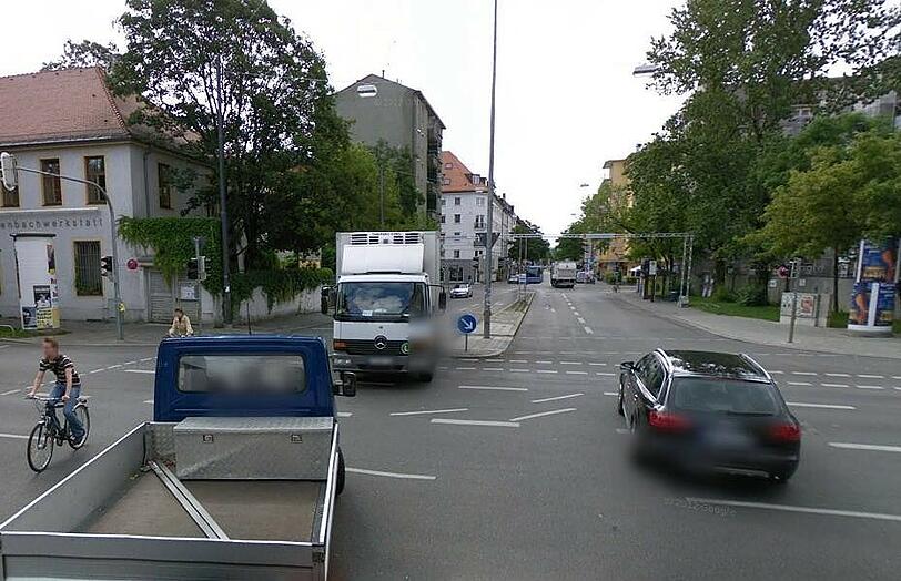 Die Corneliusstraße zwischen Blumen- und Müllerstraße. Hier ist viel Platz für Autos &ndash; zu viel, finden die Grünen.