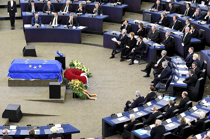 Bilder von den Trauerfeierlichkeiten für Helmut Kohl.