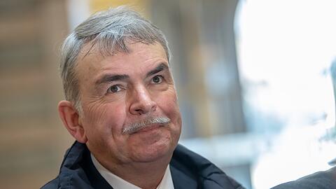 Gustl Mollath im Jahr 2019 vor Prozessbeginn in München.